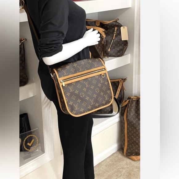 Louis Vuitton Handbags - Louis Vuitton Bosphore authentic Messenger bag- Firm Price